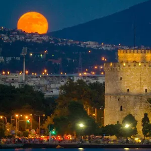 https://porto-sea-view-apartments-thessaloniki.hotelschalkidiki.net